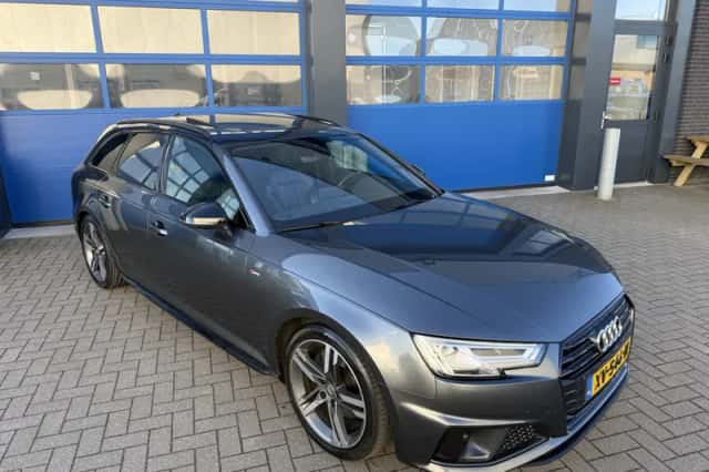 Audi A4 (2019) thumbnail 4