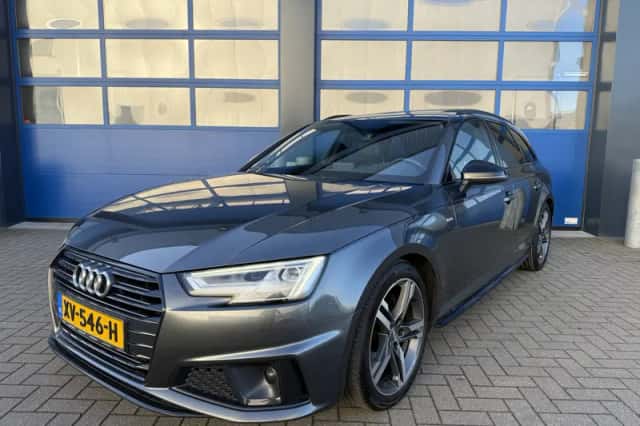 Audi A4 (2019) thumbnail 6