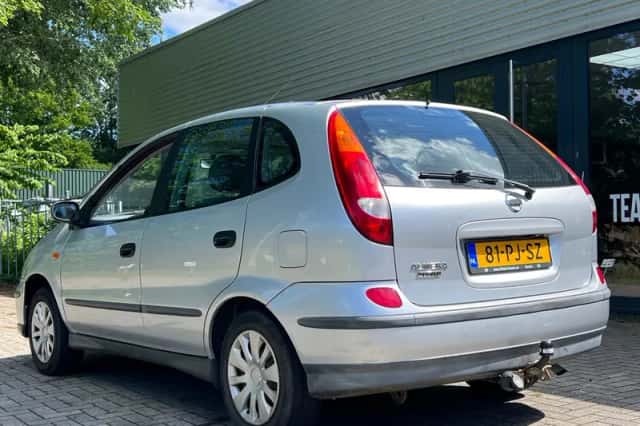 Nissan Almera Tino (2004) thumbnail 4