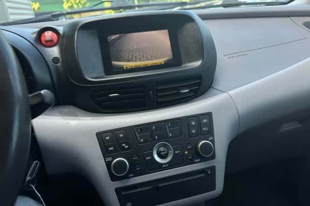 Nissan Almera Tino (2004) thumbnail 5