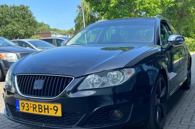 SEAT Exeo (2011) thumbnail 4