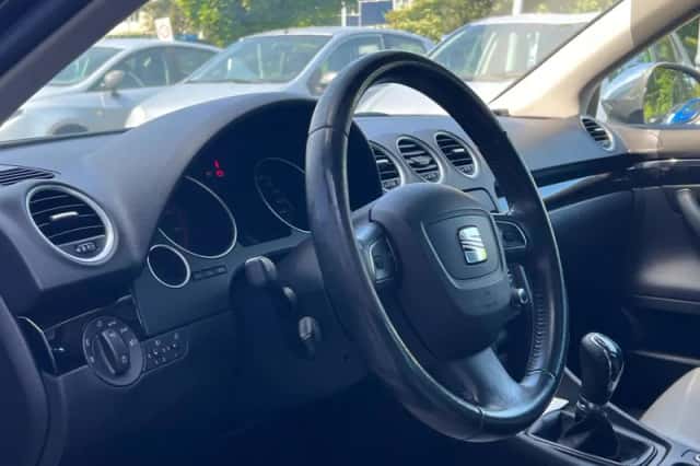 SEAT Exeo (2011) thumbnail 6