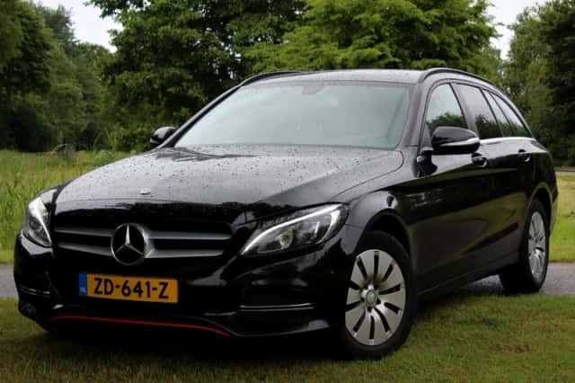 Mercedes-Benz C-Klasse (2015) thumbnail 2