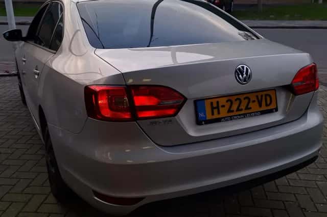 Volkswagen Jetta (2011) thumbnail 5