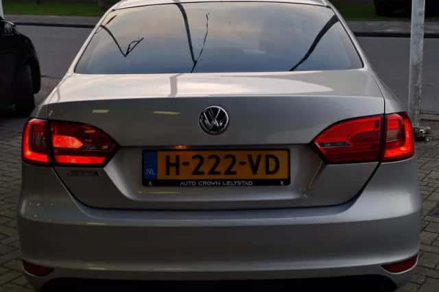 Volkswagen Jetta (2011) thumbnail 6