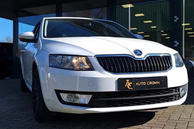 Škoda Octavia (2015) thumbnail 1