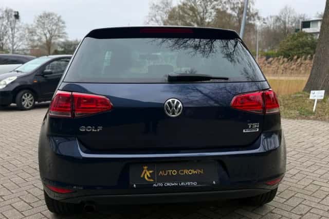 Volkswagen Golf (2015) thumbnail 4