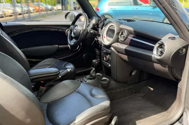 MINI Clubman (2011) thumbnail 6