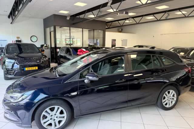 Opel Astra (2018) thumbnail 2