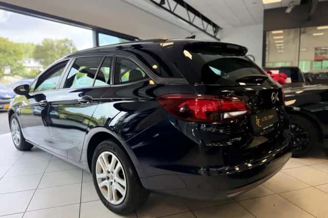 Opel Astra (2018) thumbnail 3