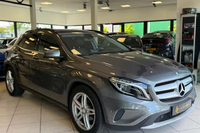 Mercedes-Benz GLA-Klasse (2014) thumbnail 3