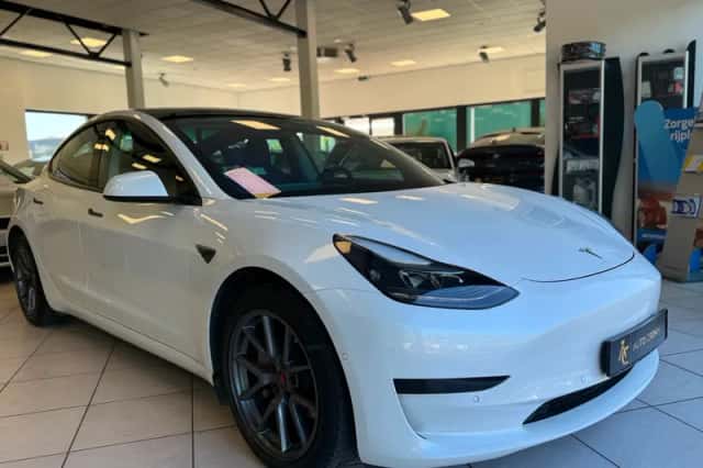 Tesla Model 3 (2021) thumbnail 6