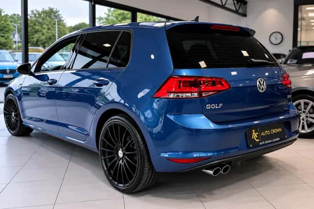 Volkswagen Golf (2017) thumbnail 3