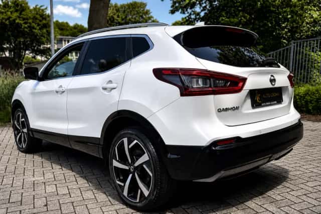 Nissan Qashqai (2017) thumbnail 3