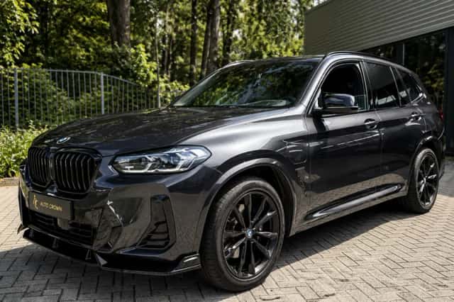 BMW X3 (2023) thumbnail 2