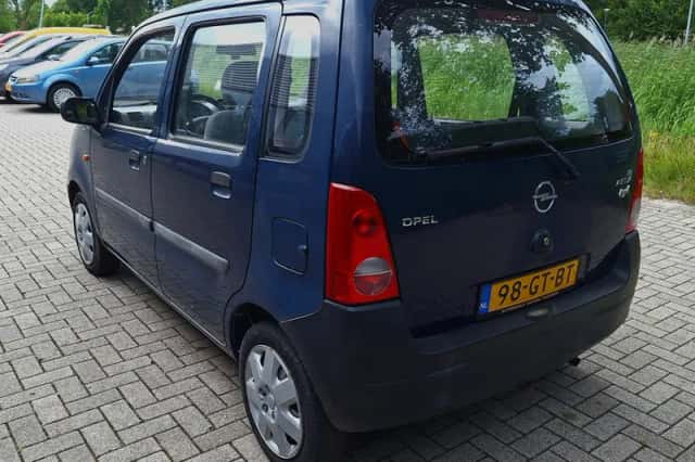 Opel Agila (2001) thumbnail 4