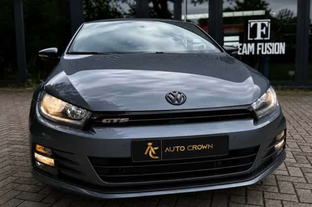 Volkswagen Scirocco (2009) thumbnail 6