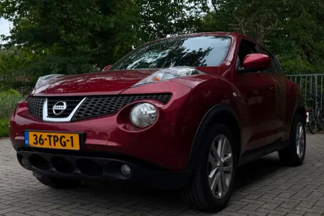 Nissan Juke (2012) thumbnail 1