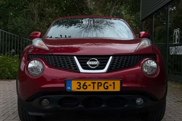 Nissan Juke (2012) thumbnail 2