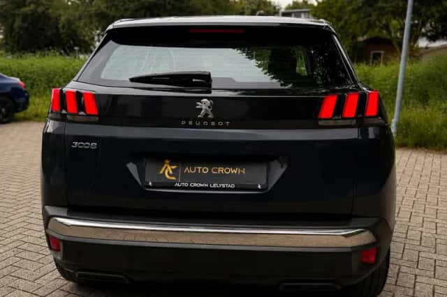 Peugeot 3008 (2018) thumbnail 4