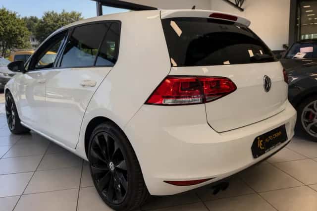 Volkswagen Golf (2013) thumbnail 3