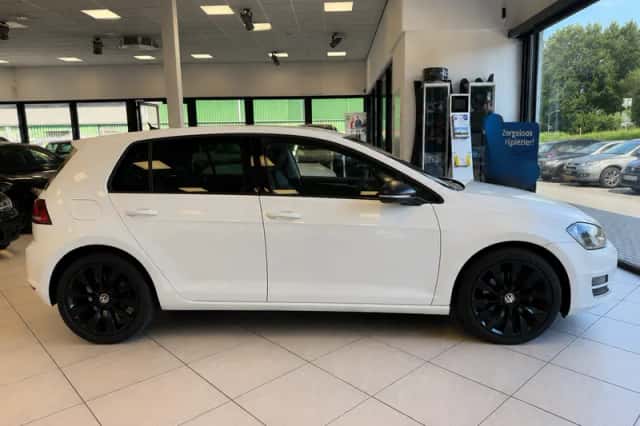 Volkswagen Golf (2013) thumbnail 5