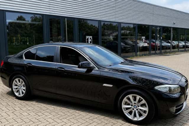 BMW 5-Serie (2011) thumbnail 6