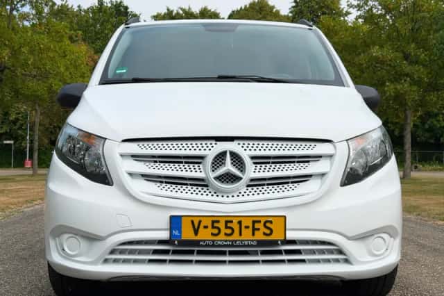 Mercedes-Benz Vito (2017) thumbnail 2