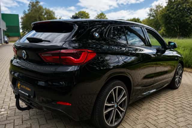 BMW X2 (2018) thumbnail 5