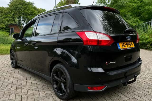 Ford Grand C-Max (2015) thumbnail 3
