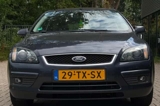 Ford Focus (2007) thumbnail 3
