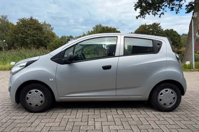 Chevrolet Spark (2012) thumbnail 3