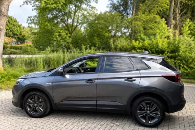 Opel Grandland (2019) thumbnail 2