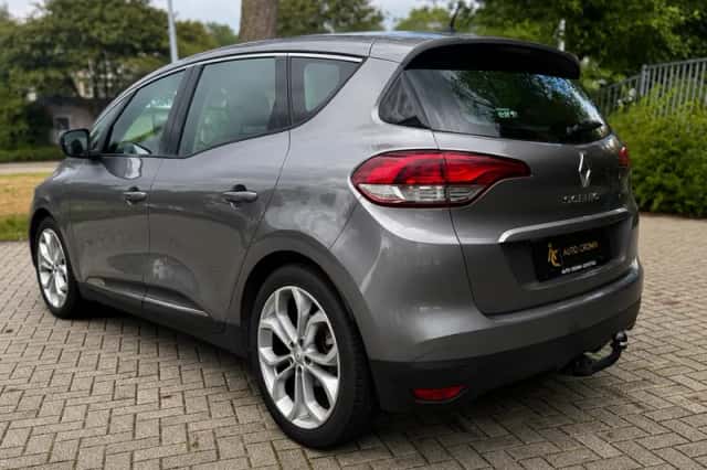 Renault Scénic (2017) thumbnail 3