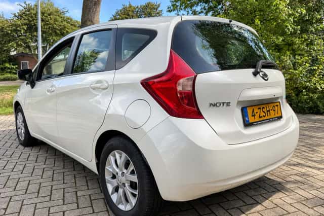 Nissan Note (2015) thumbnail 3