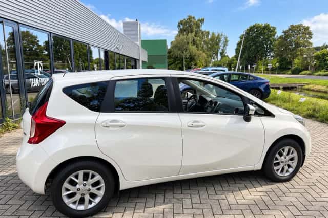 Nissan Note (2015) thumbnail 5