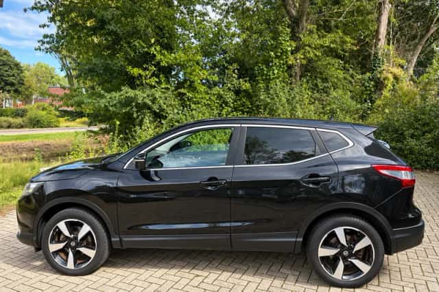 Nissan Qashqai (2016) thumbnail 2