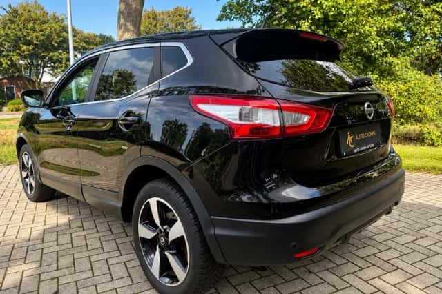 Nissan Qashqai (2016) thumbnail 3