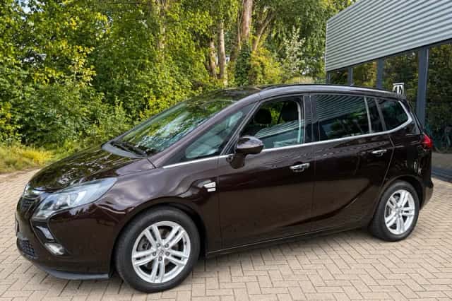 Opel Zafira (2013) thumbnail 2