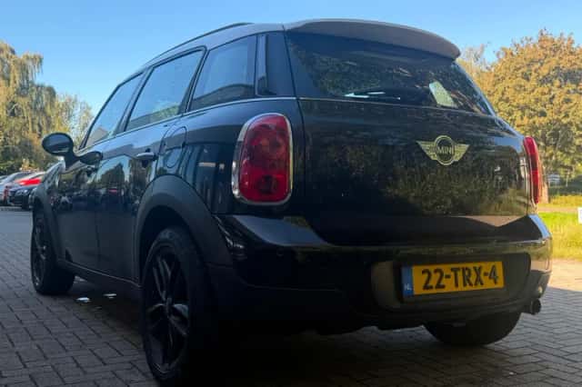 MINI Countryman (2012) thumbnail 4