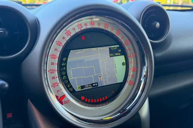 MINI Countryman (2012) thumbnail 6