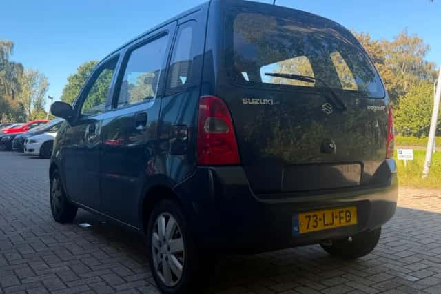 Suzuki Wagon R+ (2003) thumbnail 3