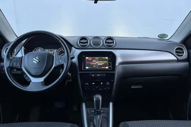 Suzuki Vitara (2018) thumbnail 3