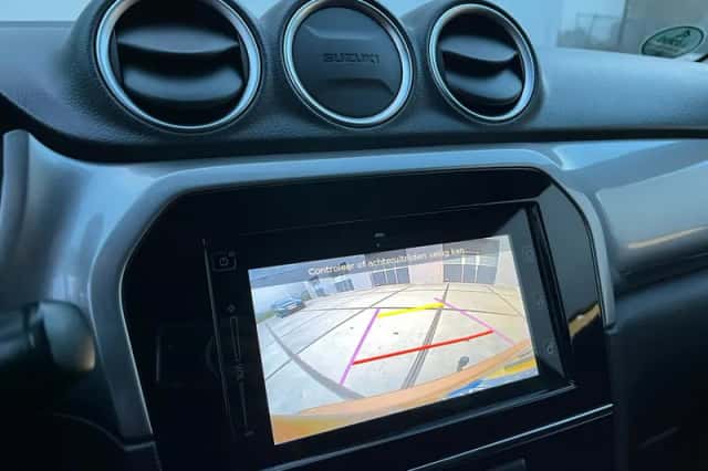 Suzuki Vitara (2018) thumbnail 5