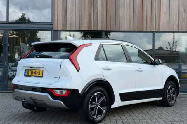 Kia Niro (2022) thumbnail 2