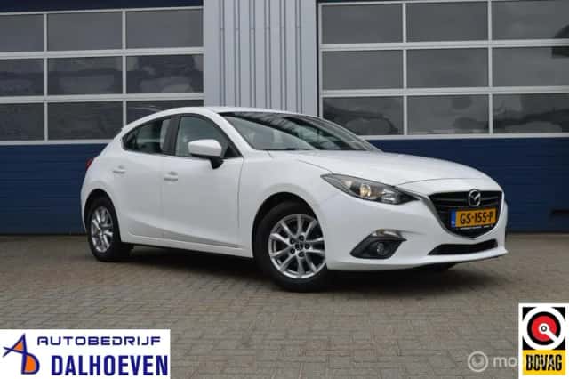 Mazda 3 (2015) thumbnail 1