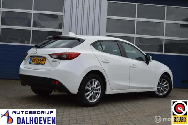 Mazda 3 (2015) thumbnail 6