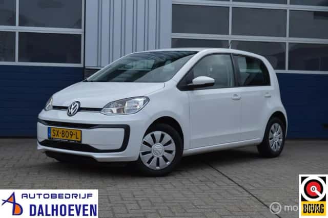 Volkswagen Up! (2018) thumbnail 3