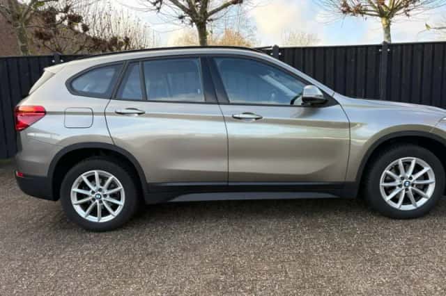 BMW X1 (2019) thumbnail 6