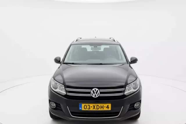 Volkswagen Tiguan (2012) thumbnail 2